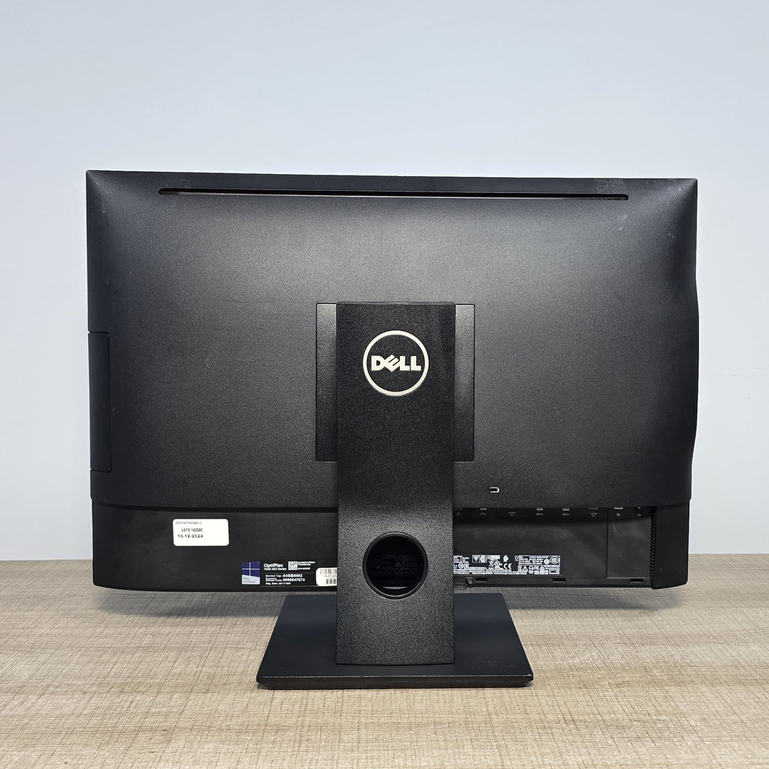 Dell - All In One Optiplex 7450 24"  FHD - Intel Core i7-7700 3.6 Ghz (7ºma Generacion) - 8GB de Memoria RAM - SSD 256GB  1920x1080p - Liquidación