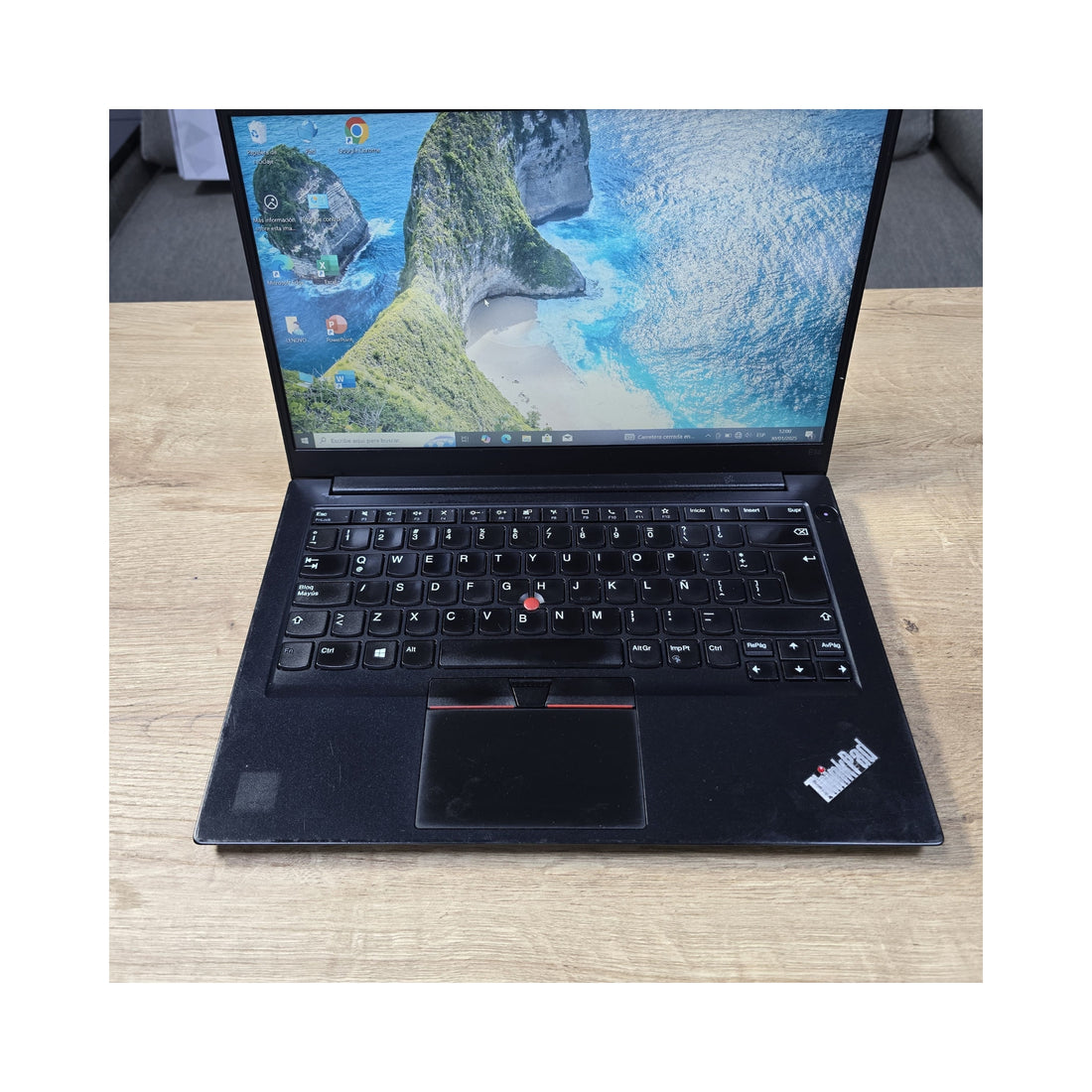 Lenovo - Laptop Thinkpad E14 Gen.2º 14" FHD - Intel Core i5-1135G7 2.4 Ghz (11ºva Generaciòn) - 8GB de Memoria - SSD 256GB M.2 - Negro Mate - Liquidación