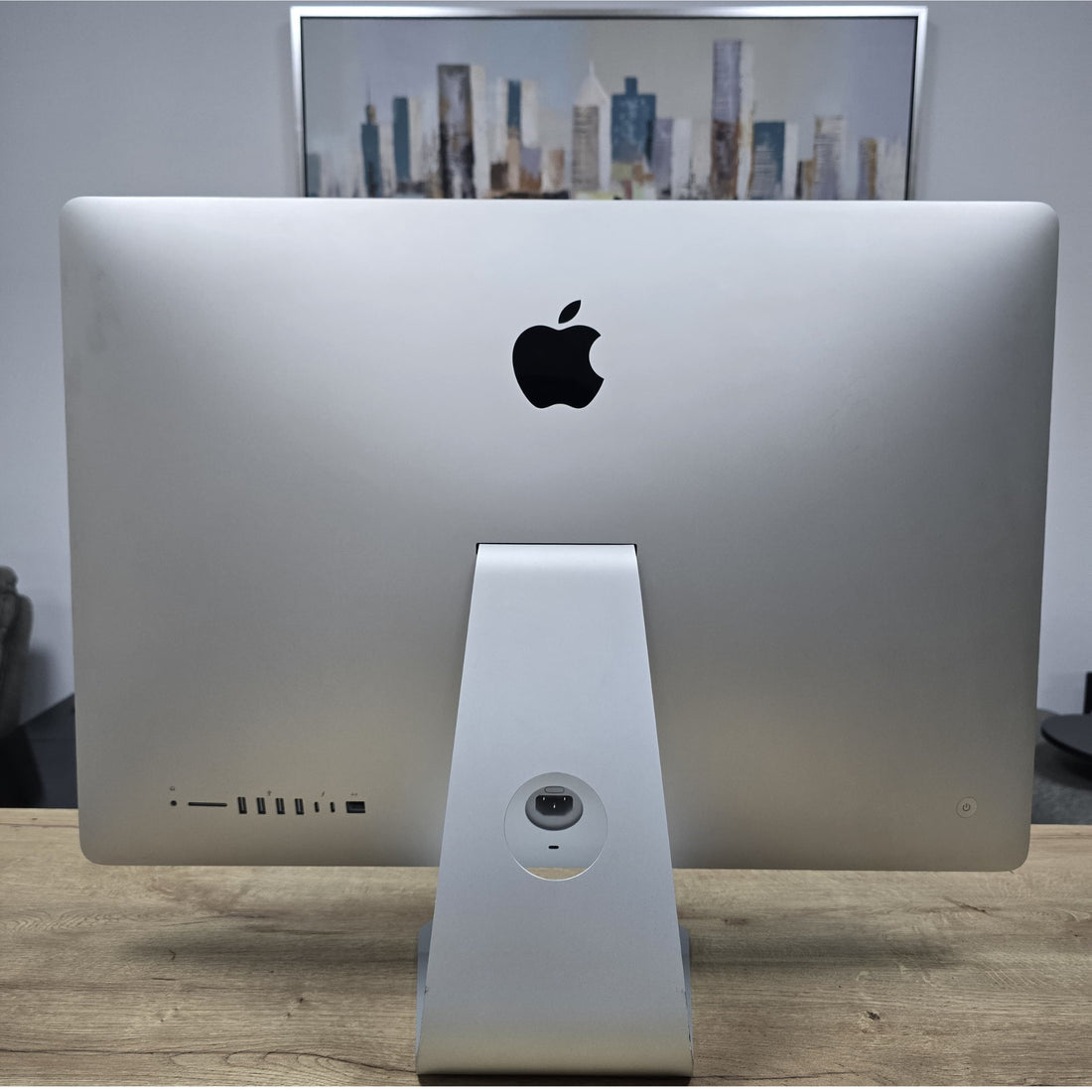 Apple - iMac A1419 27" 5K - Intel Core i5-7600 3.5 Ghz - 16GB RAM - SSD 512GB M.2  - T.Video AMD Radeon Pro 575 4GB GDDR5 (S/N:C02Y50AFJ1GP) - Liquidación